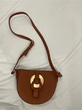 Time and Tru Tan Crossbody Bag with Gold Ring Accent